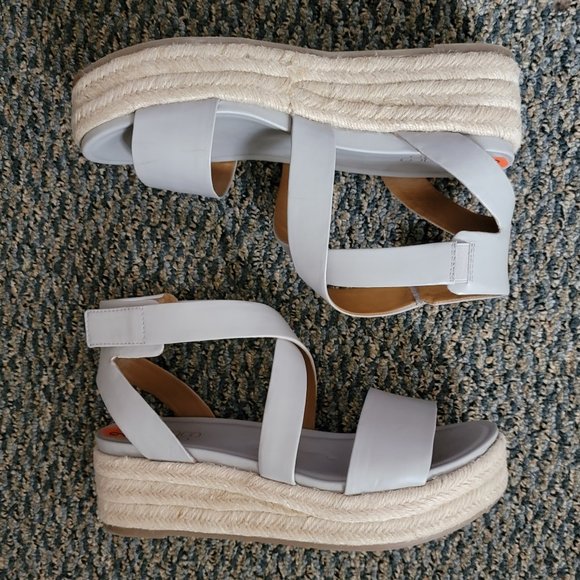 NWOT  Franco Sarto Flatforms Size 9.5 - Picture 1 of 8